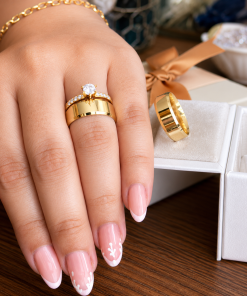 Alianças de Casamento 7mm | Modelo Beca | Alto Luxo | Chanfrado | Moeda Antiga Banhada a Ouro 18K